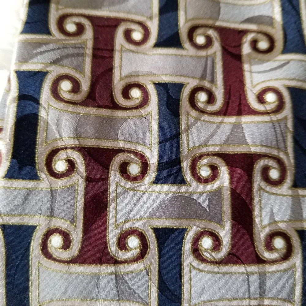 Vtg 90s Geoffrey Beene silk necktie geometric classic business tie 64 length